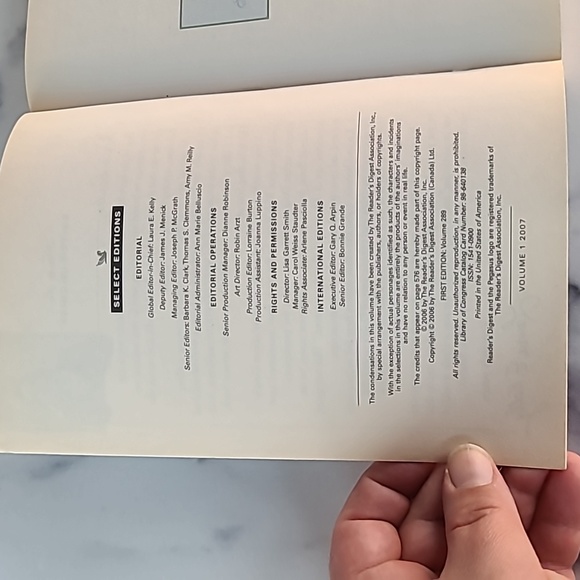 Select Editions Book - Picture 2 of 12